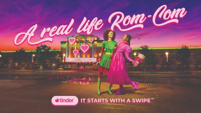 Tinder là một trong những ứng dụng hẹn hò phổ biến nhất thế giới, nhưng trong nhiều năm, nền tảng này thường bị gắn với hình ảnh chỉ dành cho các mối quan hệ ngắn hạn hoặc “hook-up”. Điều này tạo ra thách thức lớn khi Gen Z – nhóm người dùng trẻ và có ảnh hưởng mạnh đến xu hướng mạng xã hội – ngày càng mong muốn những kết nối đa dạng và ý nghĩa hơn. Đối với Tinder, bài toán đặt ra là làm thế nào để thay đổi nhận thức của công chúng và xây dựng một creative campaign đủ mạnh để tái định vị thương hiệu, giúp ứng dụng trở nên gần gũi hơn với thế hệ người dùng mới.