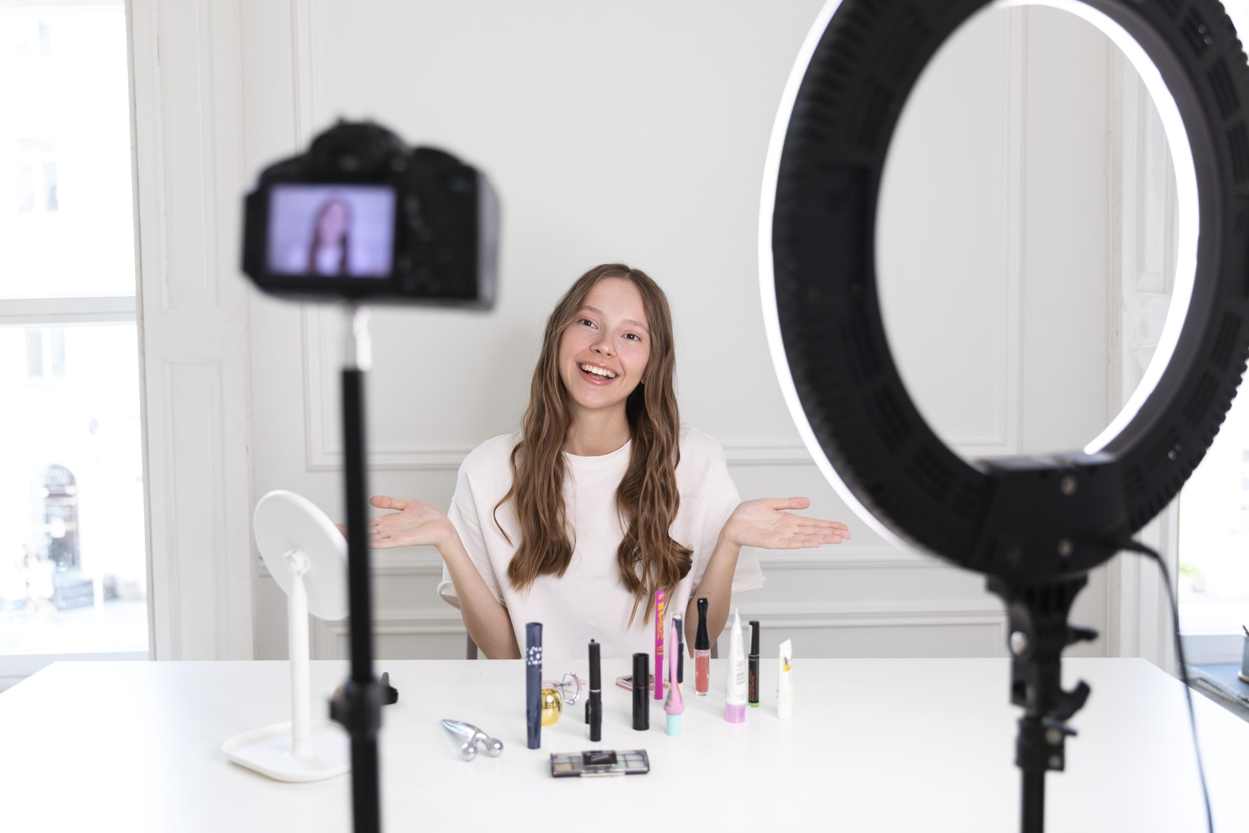 Livestream TikTok Shop mới nhất 2026: Giải pháp vận hành giúp thống trị phiên Live