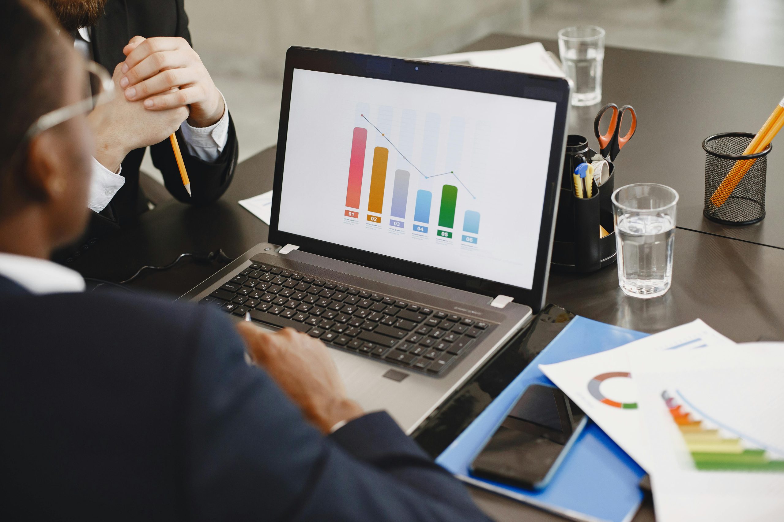 Quá trình nghiên cứu thị trường trong marketing giúp doanh nghiệp phát hiện những insight trong marketing liên quan đến nhu cầu, hành vi và xu hướng tiêu dùng của khách hàng.