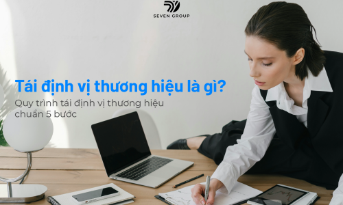 Tuy nhiên, tái định vị thương hiệu cũng tiềm ẩn nhiều rủi ro nếu không được thực hiện cẩn trọng. Một trong những rủi ro lớn là việc xác định sai mục tiêu hoặc hình ảnh định vị mới không phù hợp với khách hàng. Khi doanh nghiệp quá chạy theo sự mới mẻ mà bỏ qua nhu cầu thực tế của thị trường, thông điệp đưa ra có thể trở nên xa rời và thiếu tính thuyết phục.
